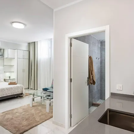 度假居 Modern 4 Bedroom In