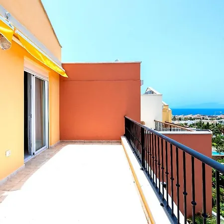 Modern 4 Bedroom In Appartement